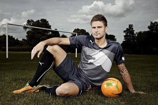 记者：本特克希望重返比甲，争取入选比利时国家队参加世界杯（据记者报道，本特克渴望回到比甲，力争入选比利时国家队出战世界杯）