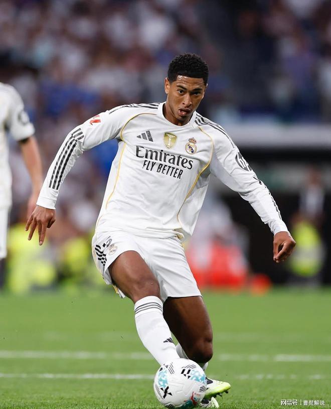 汉斯-弗里克对巴萨室内足球队的惊喜访问（汉斯-弗里克惊喜造访巴萨五人制球队）