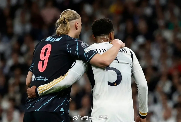 米体：国米想让邓弗里斯在意超杯半决赛对阵博洛尼亚时复出（米体：国米盼邓弗里斯赶上意超杯半决赛对博洛尼亚复出）