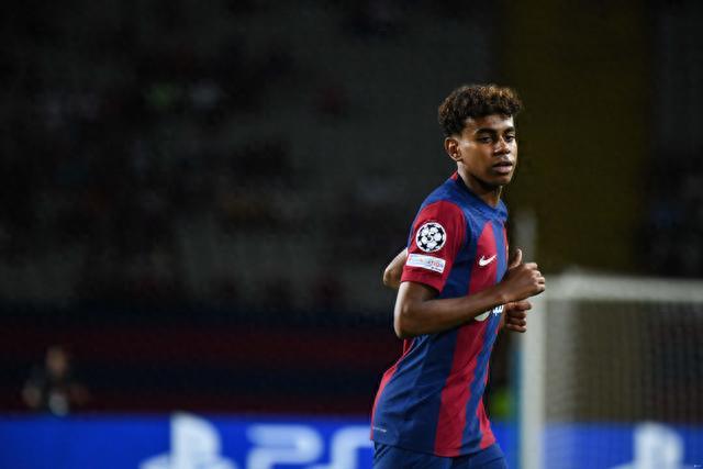 泰晤士报：明年世界杯VAR可能介入角球判罚（泰晤士报称：明年世界杯或将允许VAR参与角球判定）