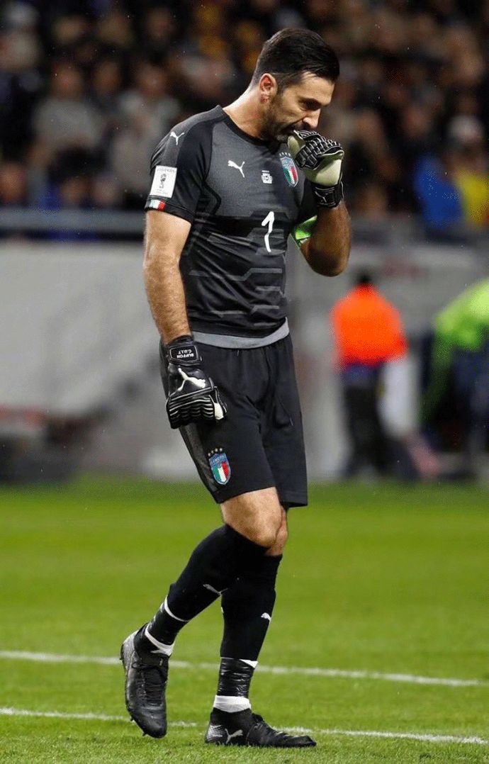 17岁厄瓜多尔中场神童横空出世，仅需20万欧转会费，4大欧洲豪门抢疯（17岁厄瓜多尔中场新星爆红，20万欧即可签下，四大豪门竞相出手）