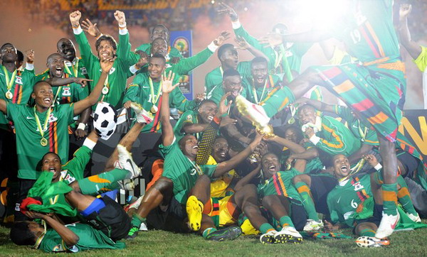 VAR 关键判罚 成为赛后焦点（VAR关键判罚引发赛后热议）